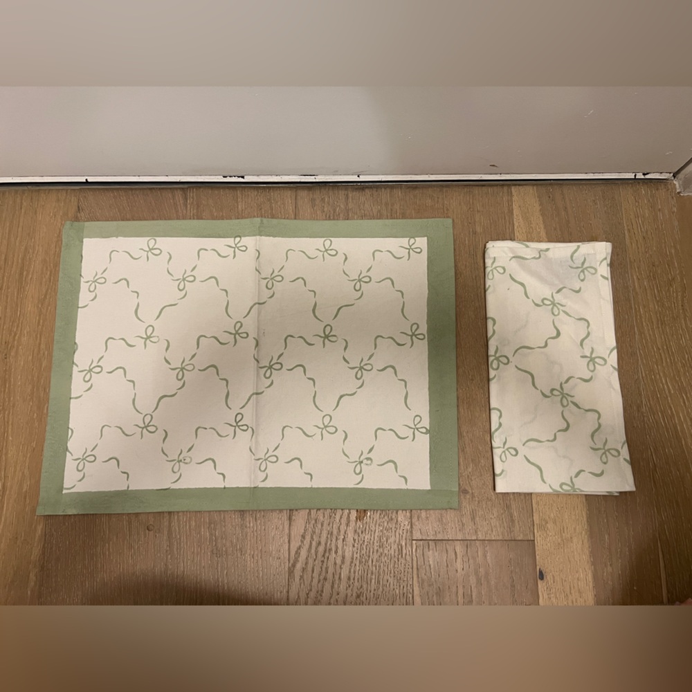Julia Amory Green and White Bow Patterned Tea Towels and Placemats